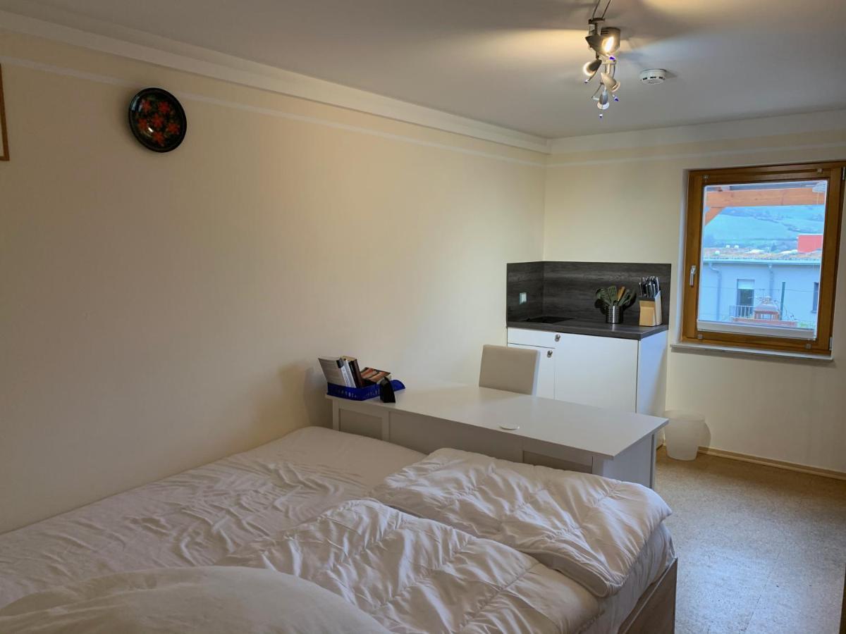 Romantische Ferienwohnung Mit Fantastischem Ausblick, Pool Und Gartensauna Jena Bagian luar foto