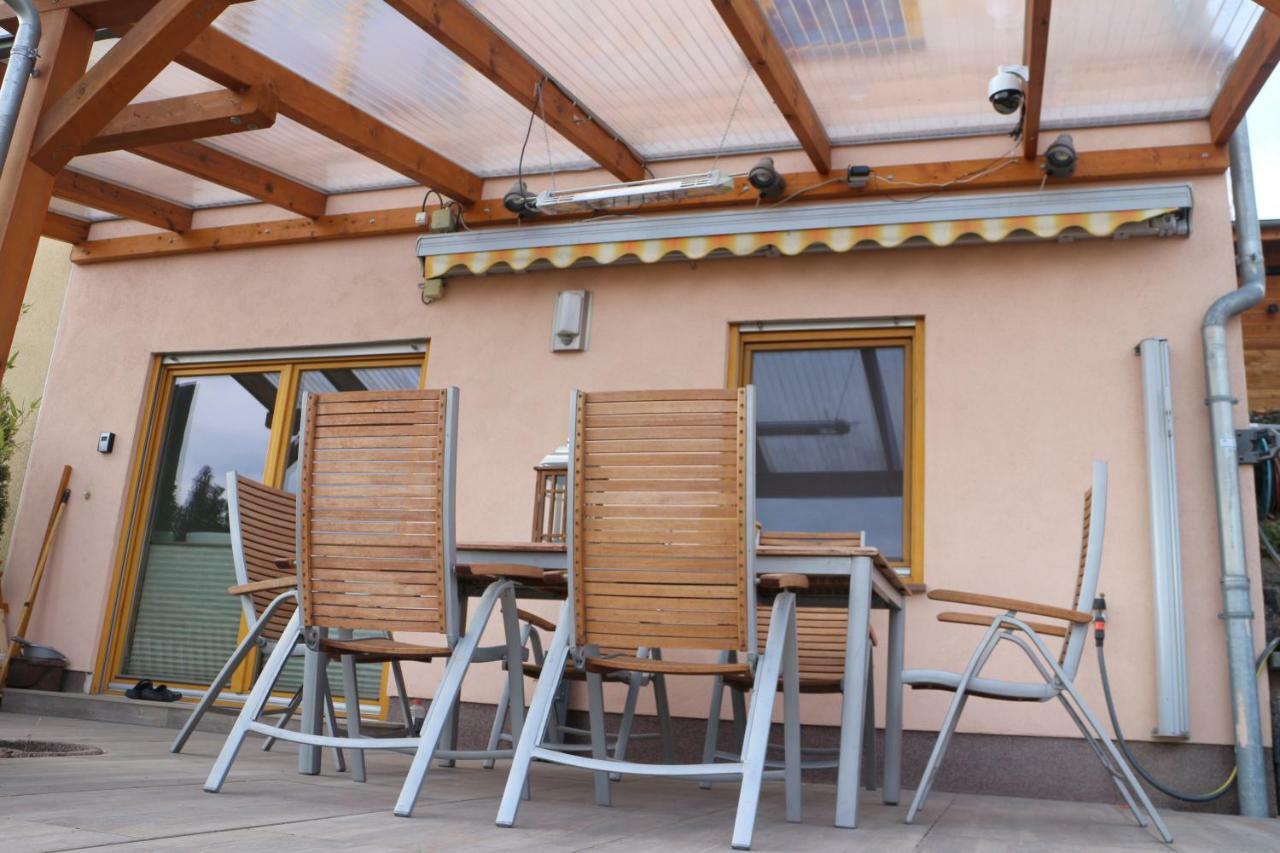 Romantische Ferienwohnung Mit Fantastischem Ausblick, Pool Und Gartensauna Jena Bagian luar foto